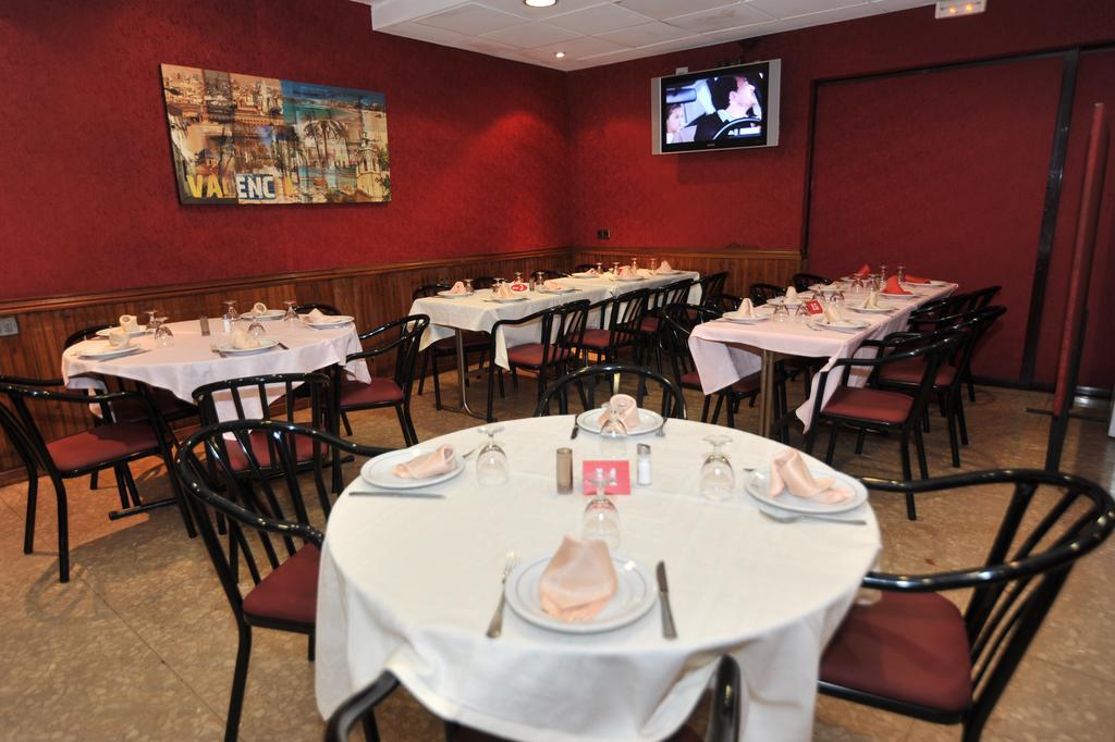 Hostal Goyma II San Fernando De Henares Kültér fotó