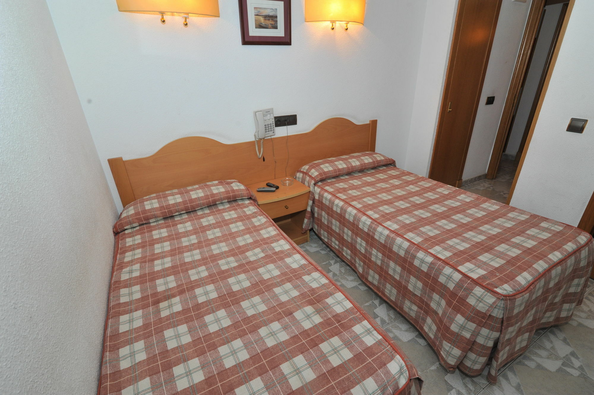 Hostal Goyma II San Fernando De Henares Kültér fotó