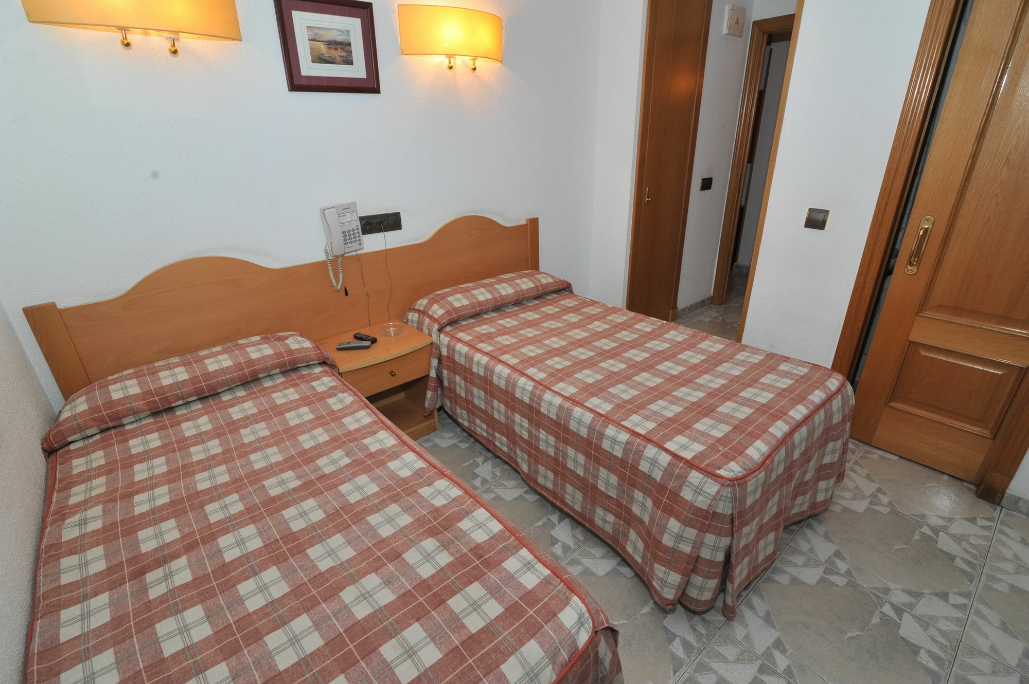 Hostal Goyma II San Fernando De Henares Kültér fotó