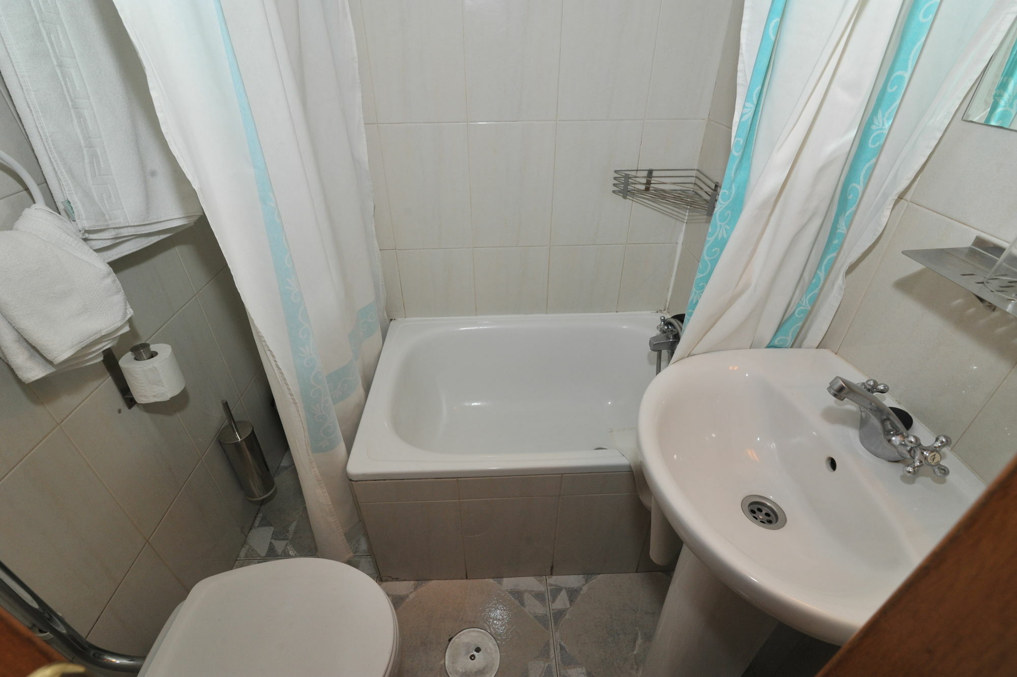Hostal Goyma II San Fernando De Henares Kültér fotó